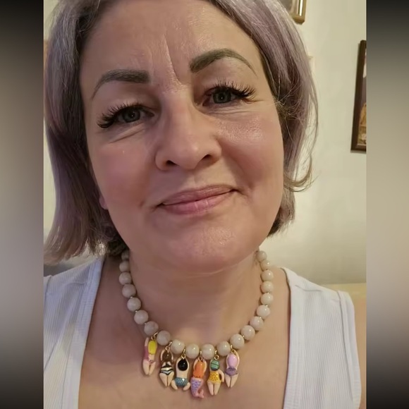 Beach Babes Beaded Charm Necklace - Picture 8 of 16